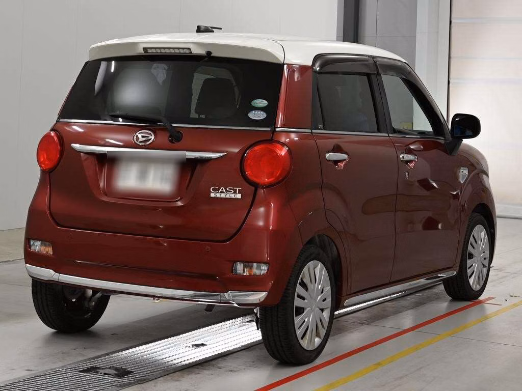 DAIHATSU CAST