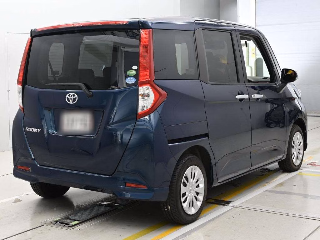 TOYOTA ROOMY