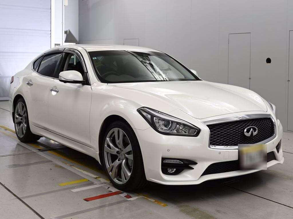 NISSAN FUGA