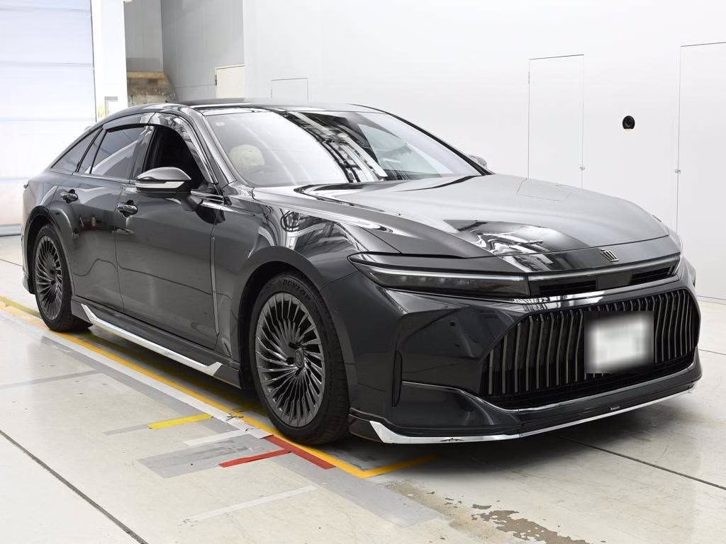 TOYOTA CROWN