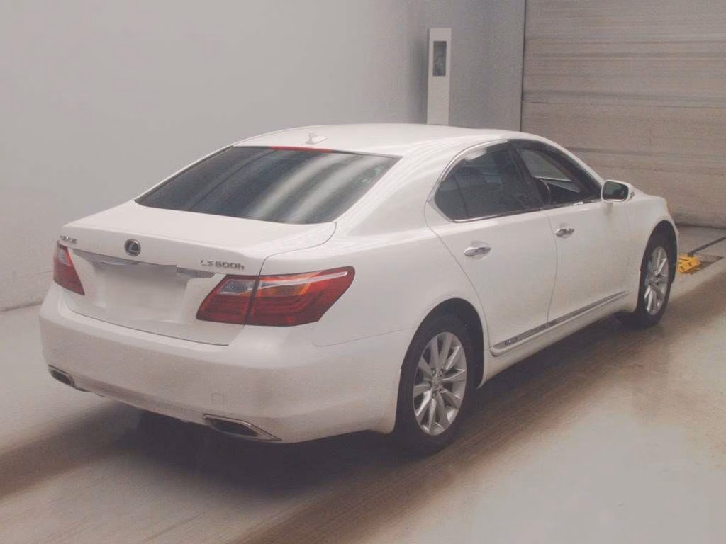 LEXUS LS600H