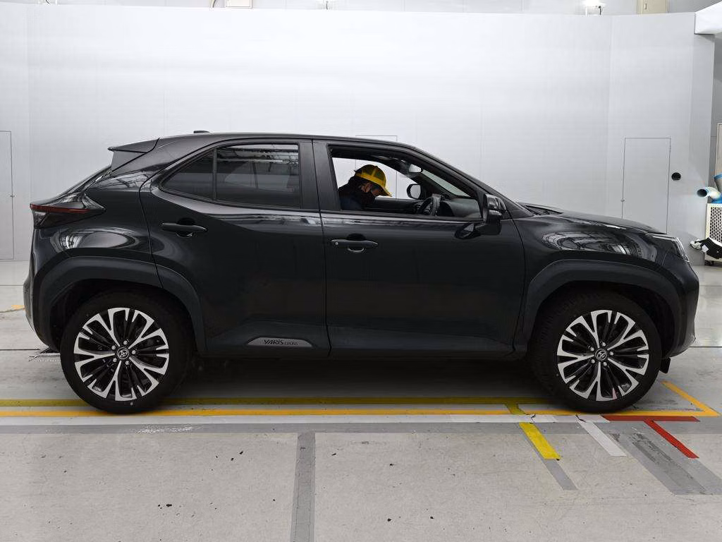 TOYOTA YARIS CROSS