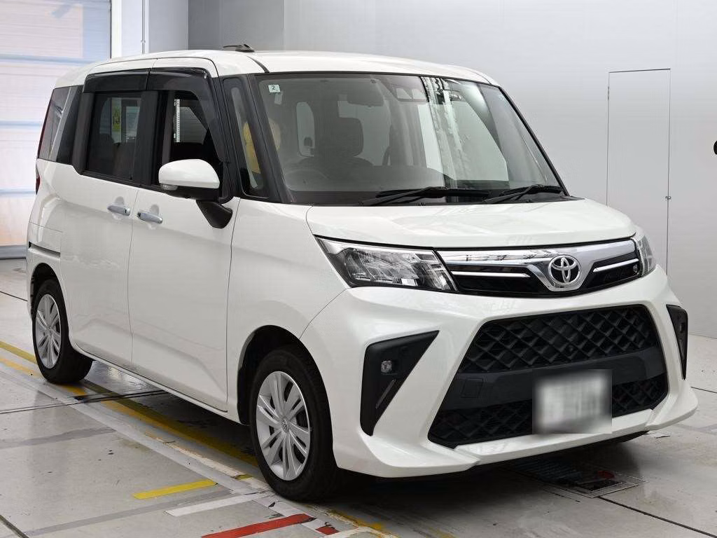 TOYOTA ROOMY