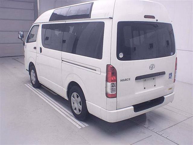 TOYOTA REGIUS ACE