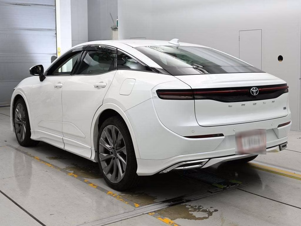 TOYOTA CROWN