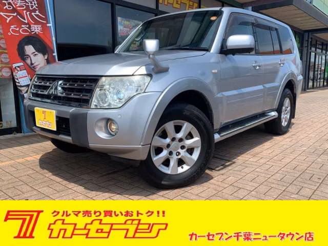 MITSUBISHI PAJERO