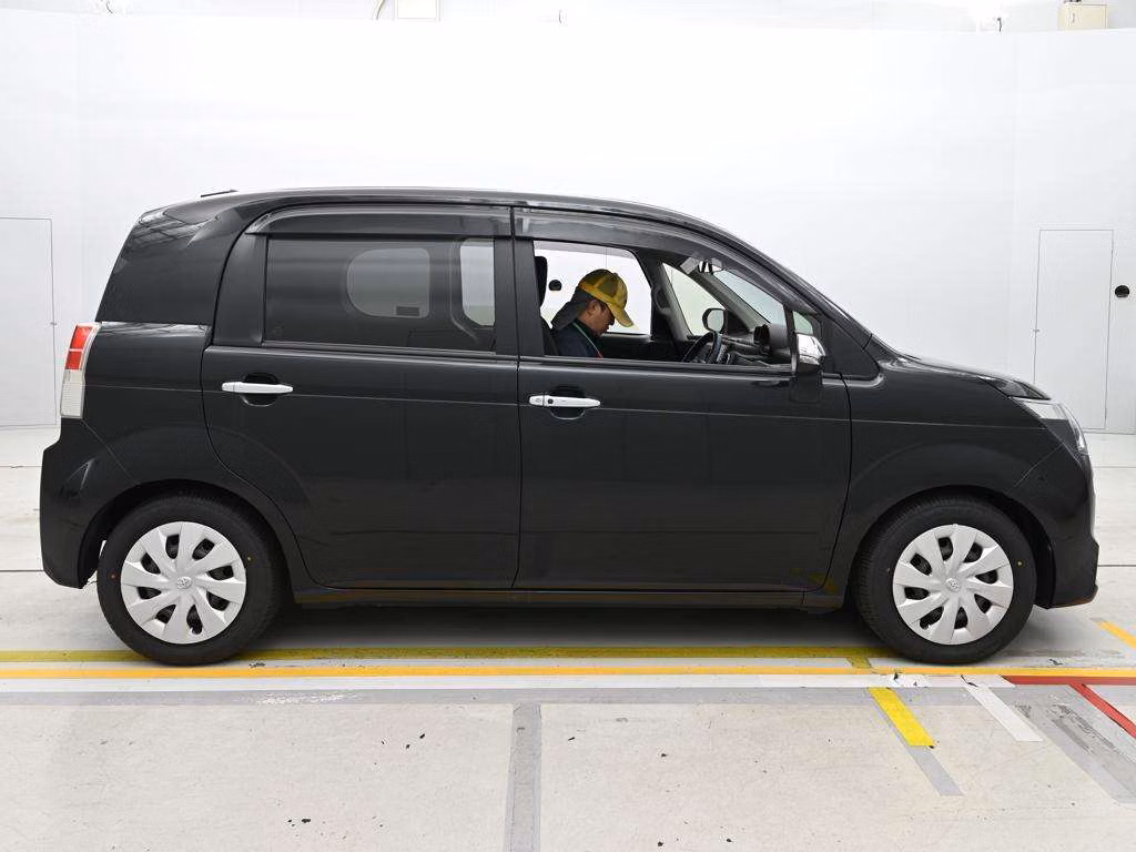 TOYOTA SPADE