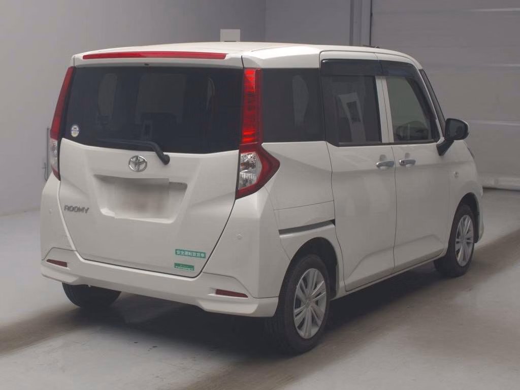TOYOTA ROOMY