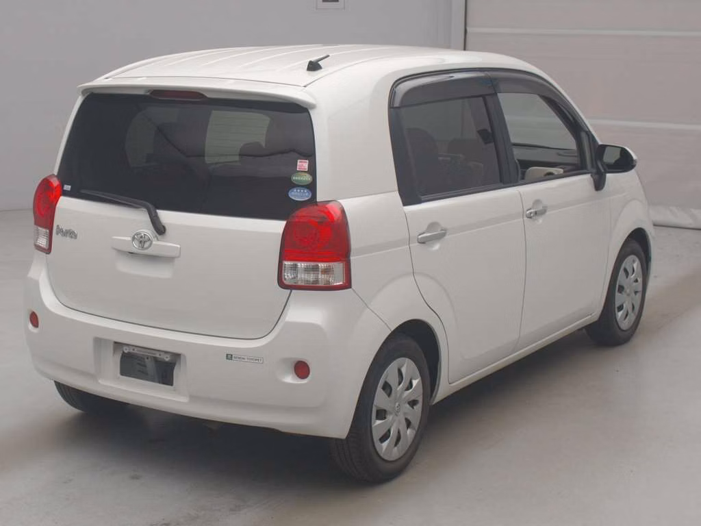 TOYOTA PORTE