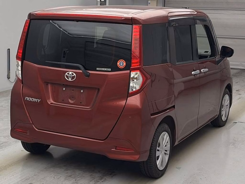 TOYOTA ROOMY