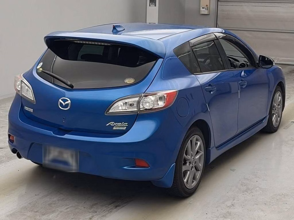 MAZDA AXELA