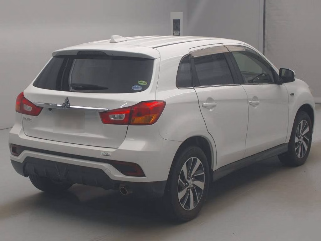 MITSUBISHI RVR