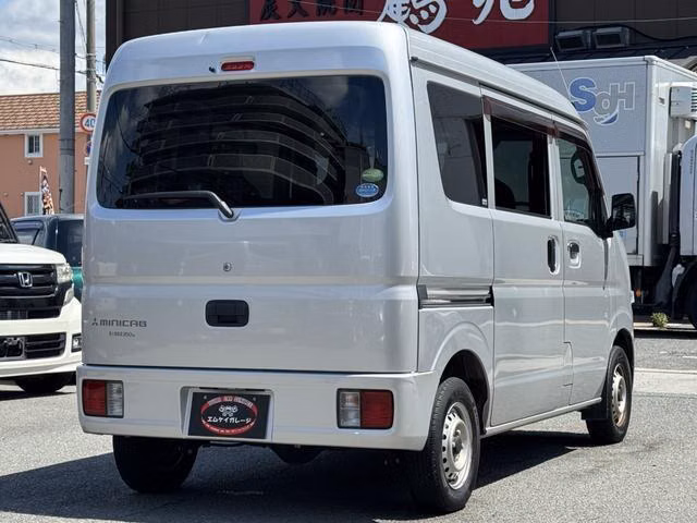 MITSUBISHI MINICAB