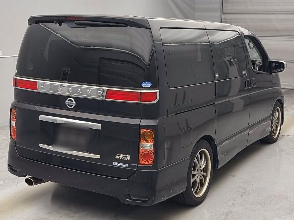NISSAN ELGRAND