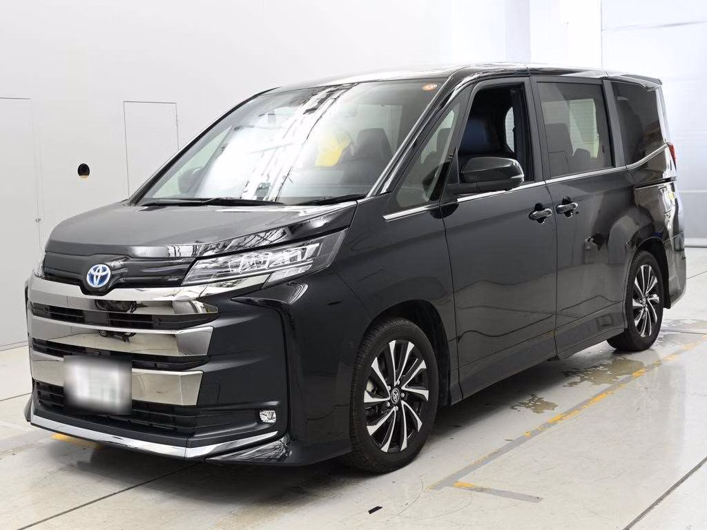 TOYOTA NOAH