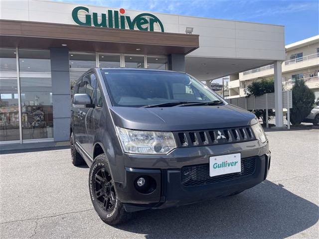MITSUBISHI DELICA D:5