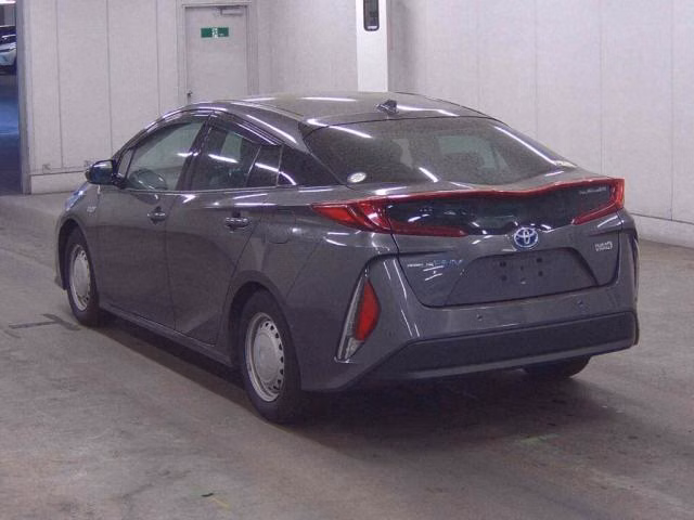 TOYOTA PRIUS PHV