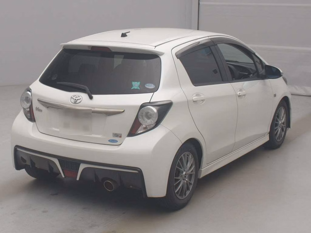 TOYOTA VITZ