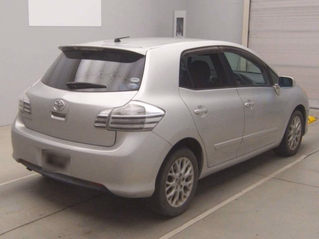 TOYOTA BLADE