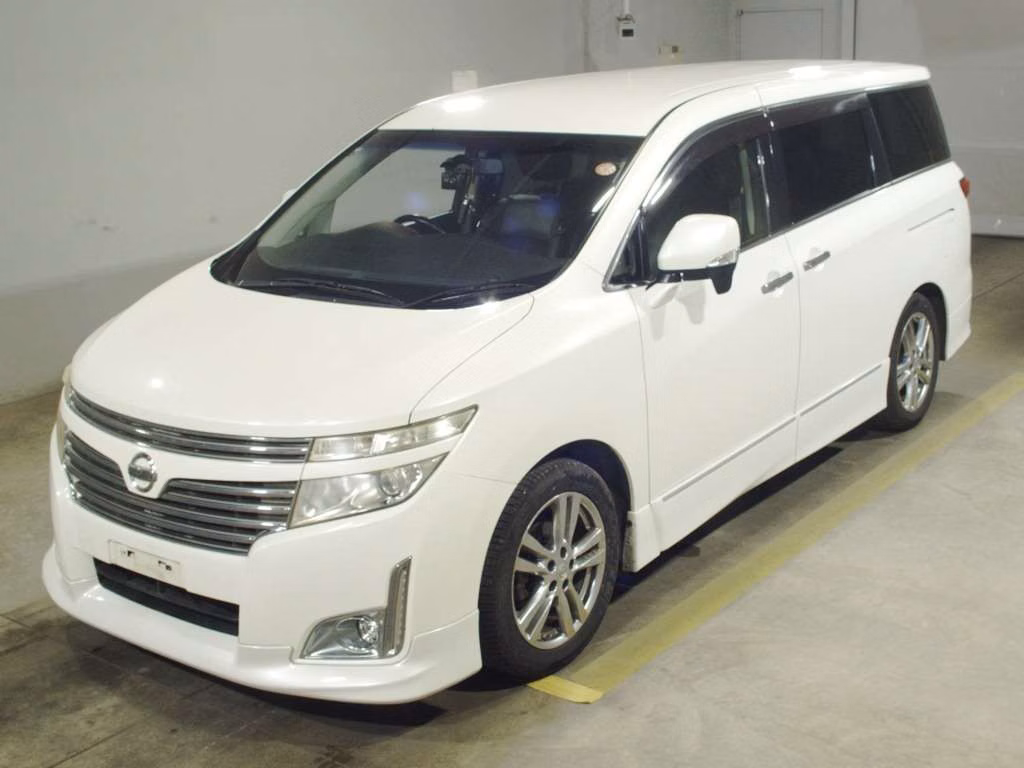 NISSAN ELGRAND