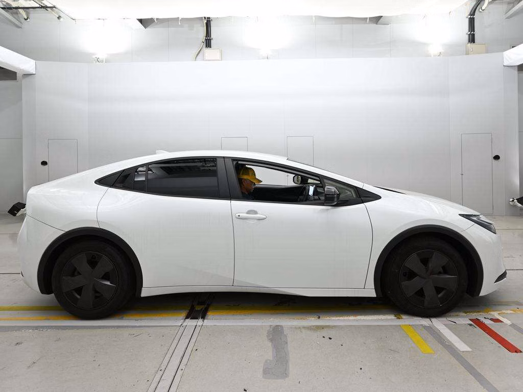 TOYOTA PRIUS