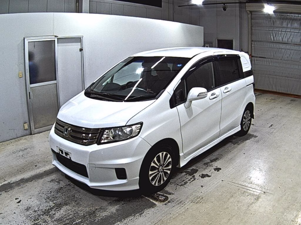HONDA FREED SPIKE