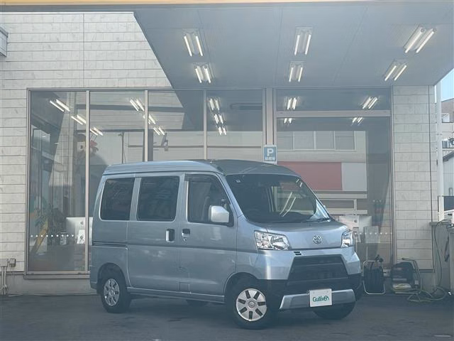 TOYOTA PIXIS VAN