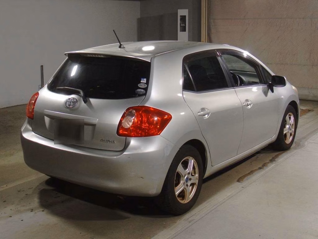 TOYOTA AURIS