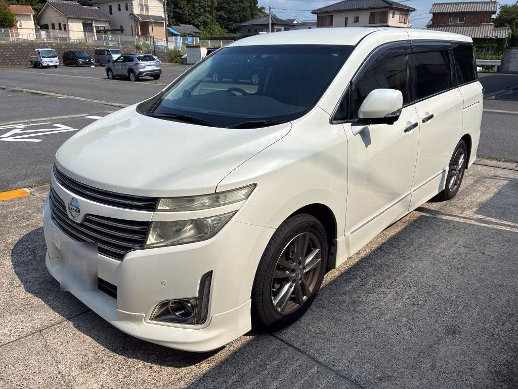 NISSAN ELGRAND