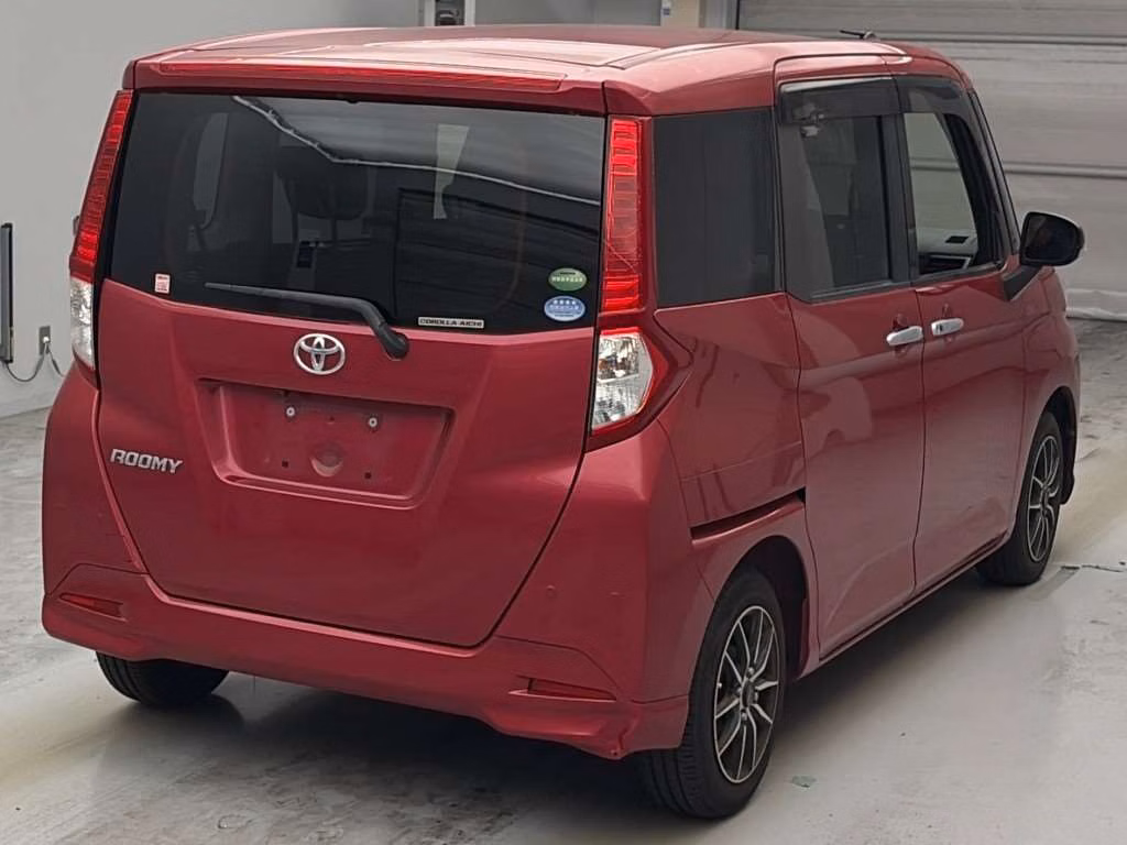 TOYOTA ROOMY