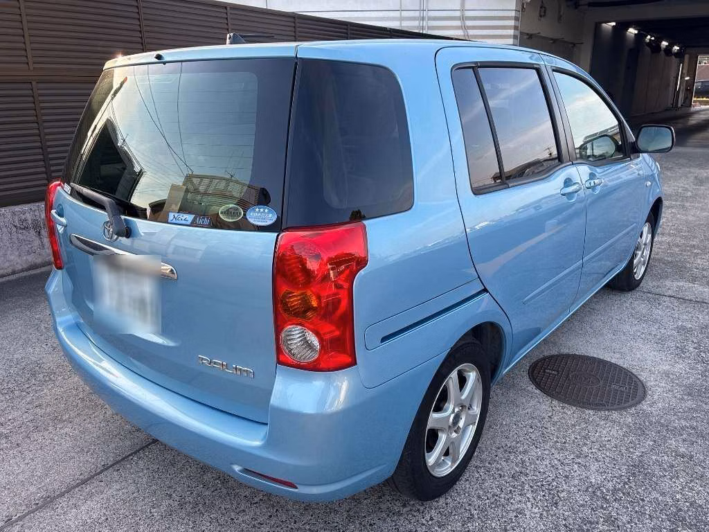 TOYOTA RAUM