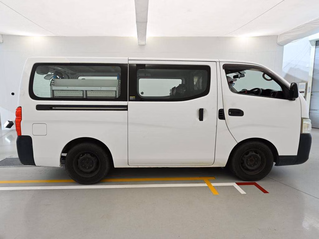 NISSAN NV350 CARAVAN
