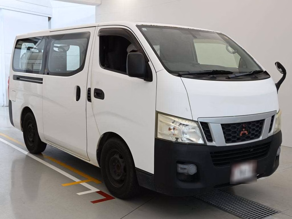 NISSAN NV350 CARAVAN