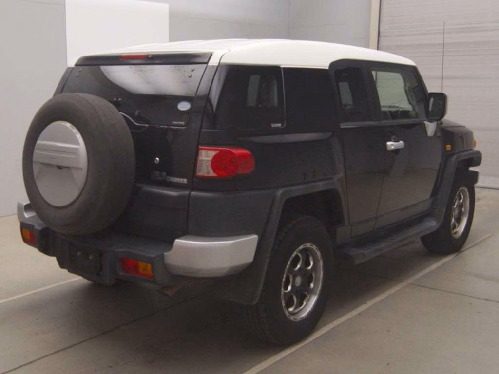 TOYOTA FJ CRUISER