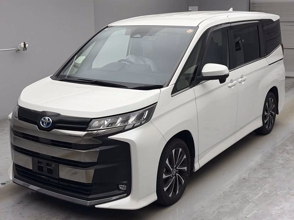 TOYOTA NOAH