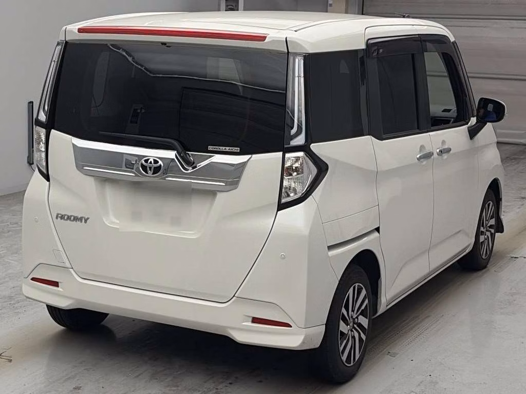 TOYOTA ROOMY