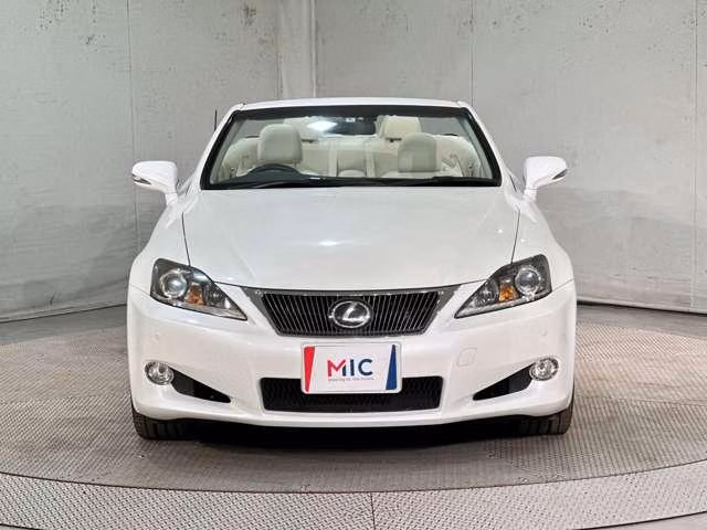 LEXUS IS350