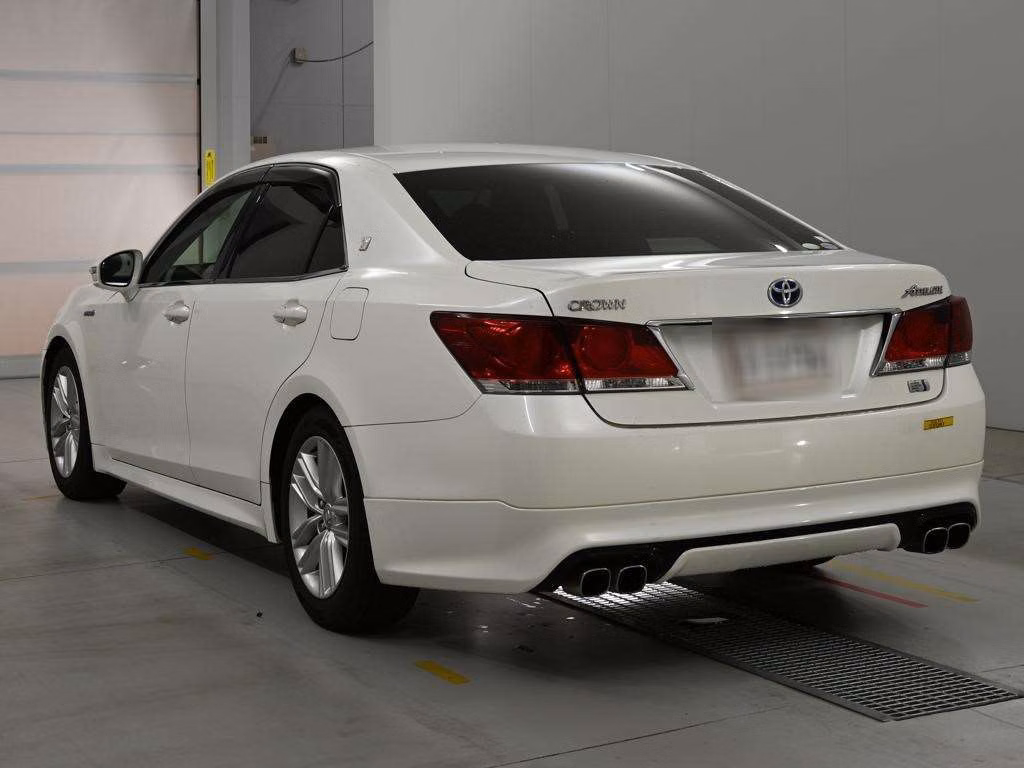 TOYOTA CROWN