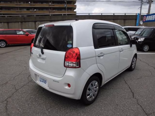 TOYOTA PORTE