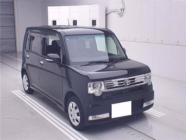TOYOTA PIXIS SPACE
