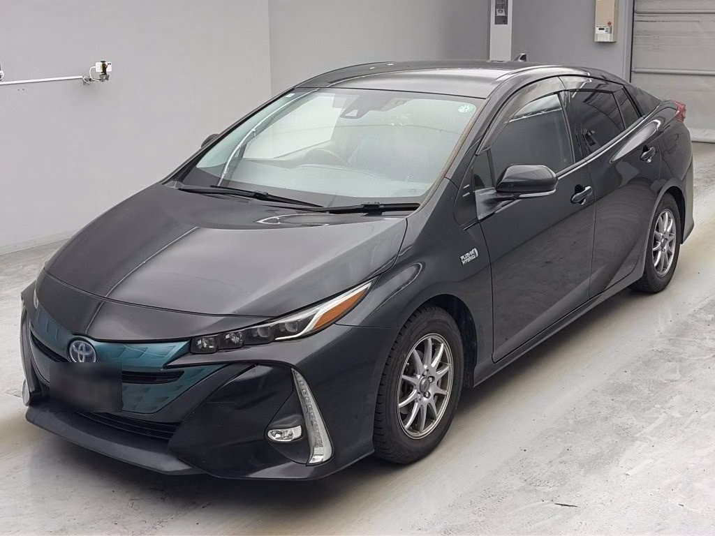 TOYOTA PRIUS PHV