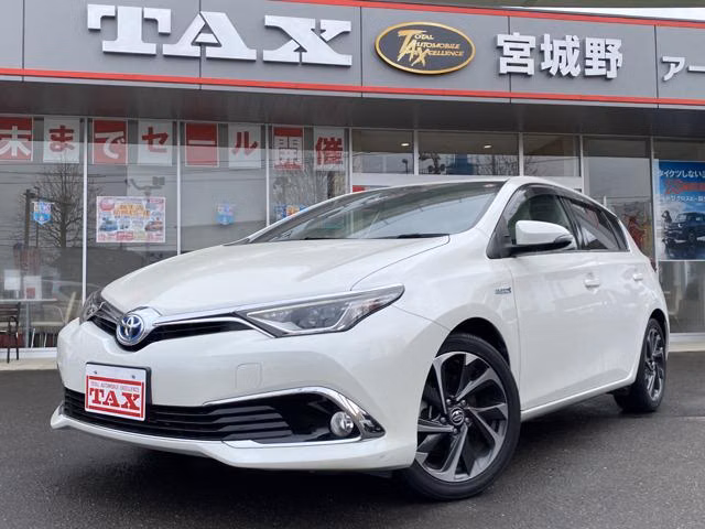 TOYOTA AURIS