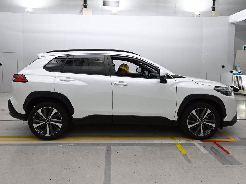 TOYOTA COROLLA CROSS