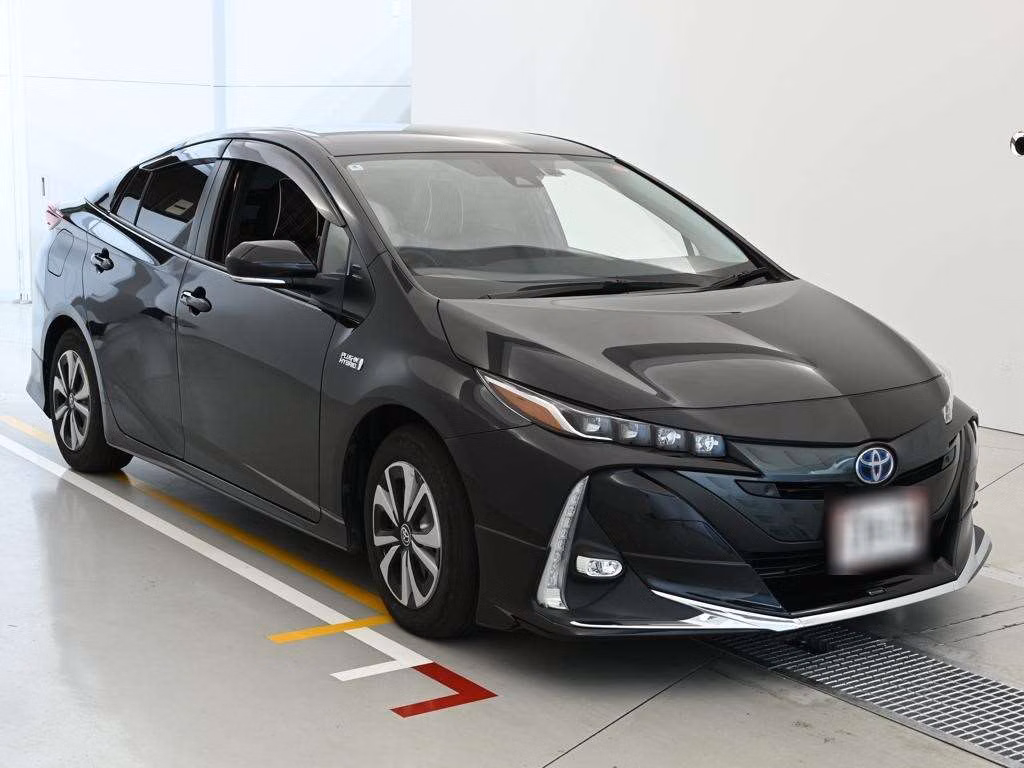 TOYOTA PRIUS PHV