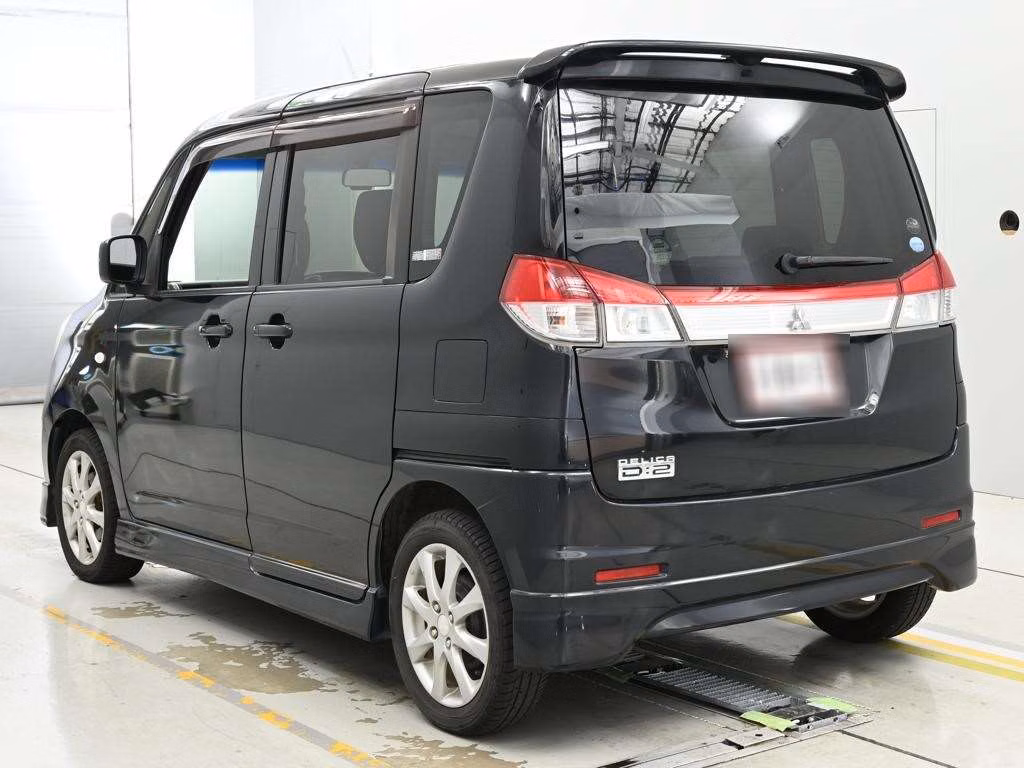 MITSUBISHI DELICA D:2