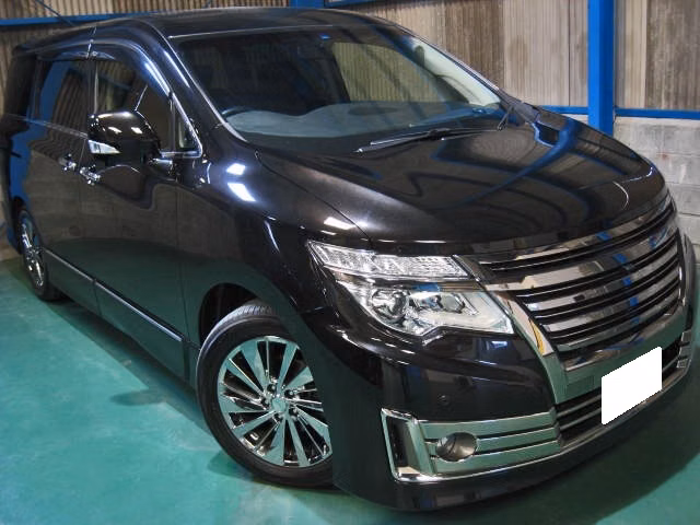 NISSAN ELGRAND