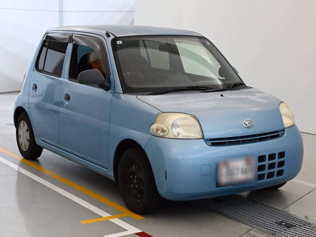 DAIHATSU ESSE