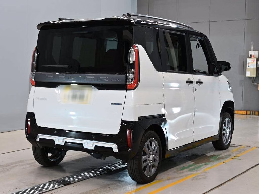 MITSUBISHI DELICA MINI