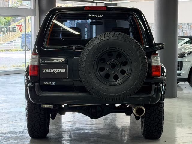 TOYOTA HILUX SURF
