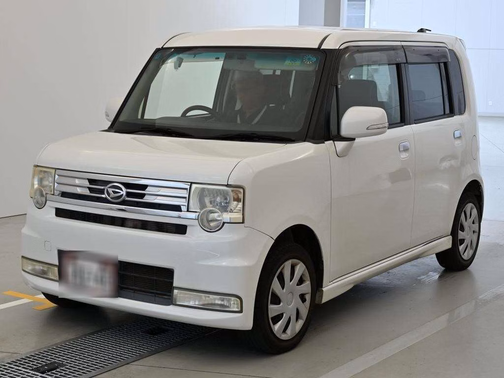 DAIHATSU MOVE CONTE